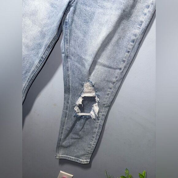 Vervet Millman Erika Mom Destressed Jeans In Medium Blue Wash Size 28 EUC - Picture 3 of 12